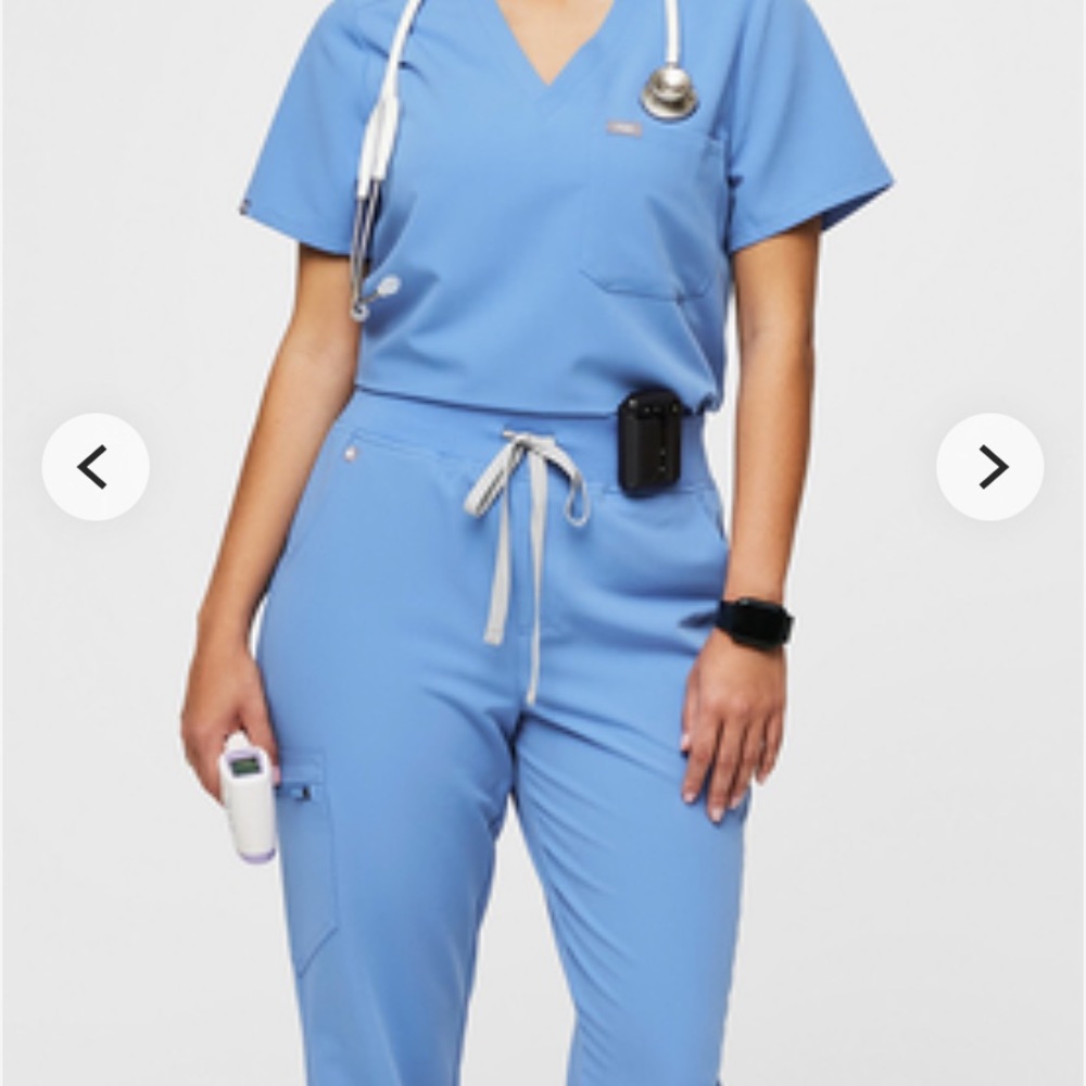 Figs ceil blue joggers and top